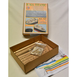 MANTUA MODEL : TITANIC  escala 1:200 ( set 4 cajas )