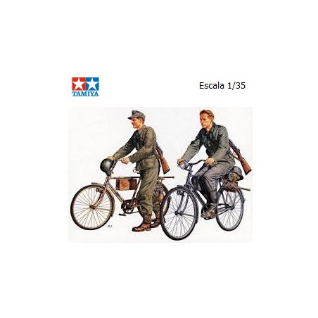 TAMIYA : German Soldiers With Bicycles   escala 1:35