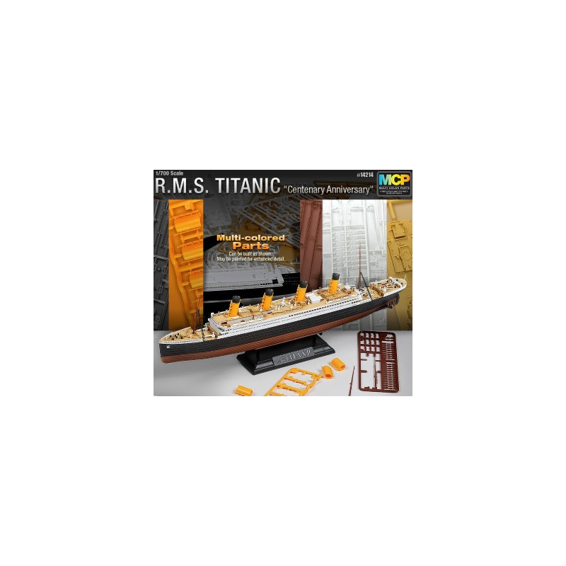 ACADEMI : The White Star Liner  TITANIC  escala 1:700