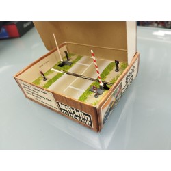 Marklin : Paso a Nivel con Barreras eléctrico  Escala Z