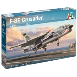 ITALERI : F8 E CRUSADER   escala 1:72