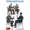 MINIART : GERMAN SOLDIERS IN CAFE  escala 1:35