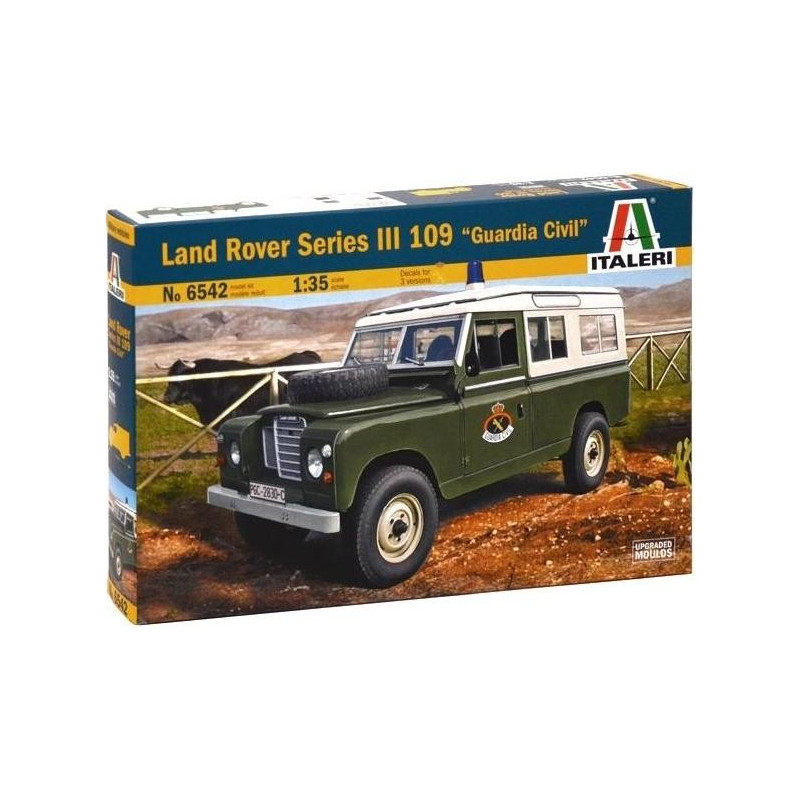 ITALERI : Land Rover Serie III 109  ( Guardia Civil )  Escala 1:35