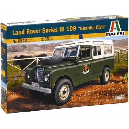 ITALERI : Land Rover Serie III 109  ( Guardia Civil )  Escala 1:35