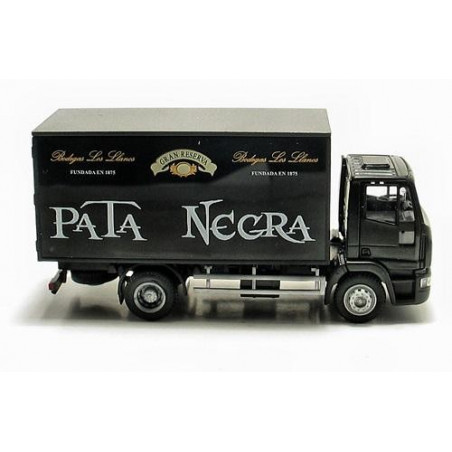 RIEZTE : IVECO CARGO  « PATA NEGRA » escala HO